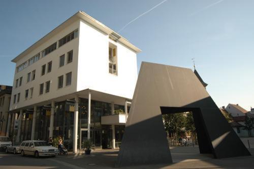 Hotel Mariotto Am Burghof 罗拉赫 外观 照片